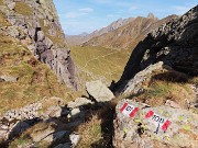 74 Scendiamo dal mitico roccioso ripido canalino